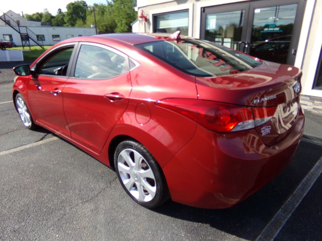 2012 Hyundai Elantra Image 2