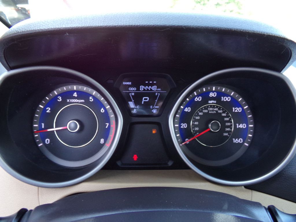 2012 Hyundai Elantra Image 8