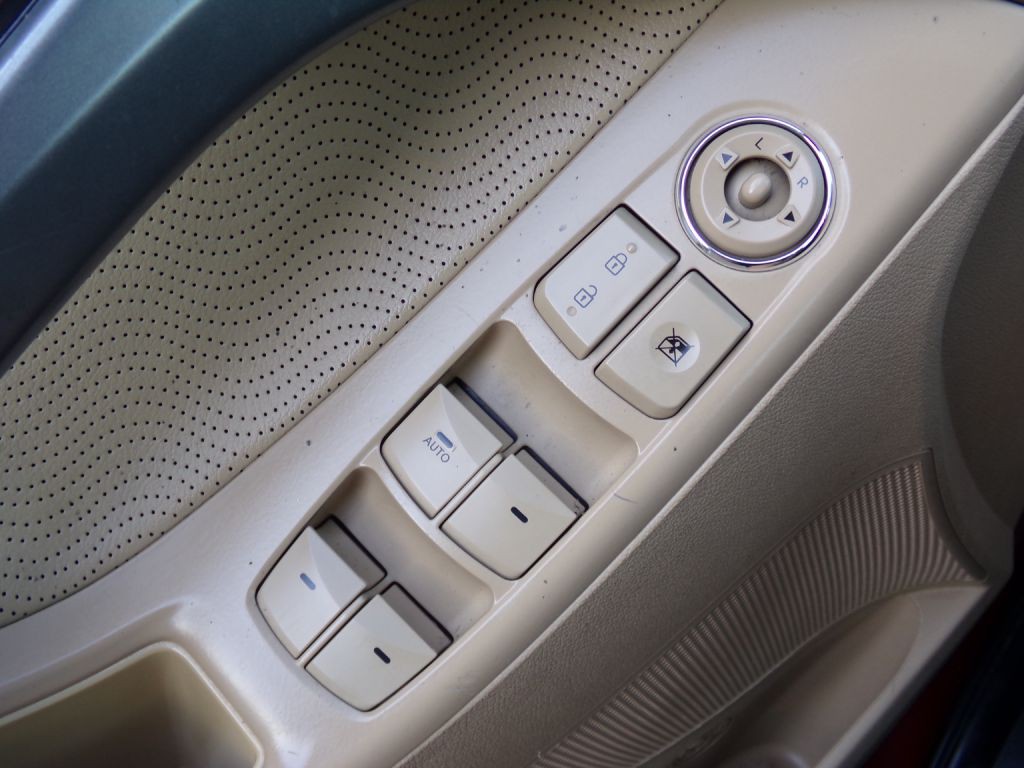 2012 Hyundai Elantra Image 15
