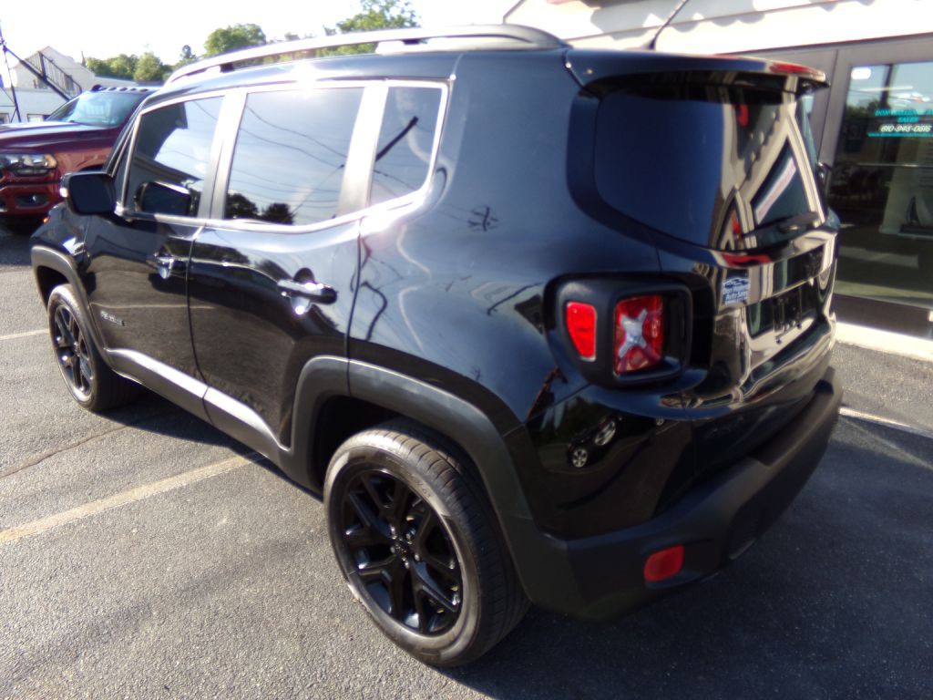 2017 Jeep Renegade Image 2