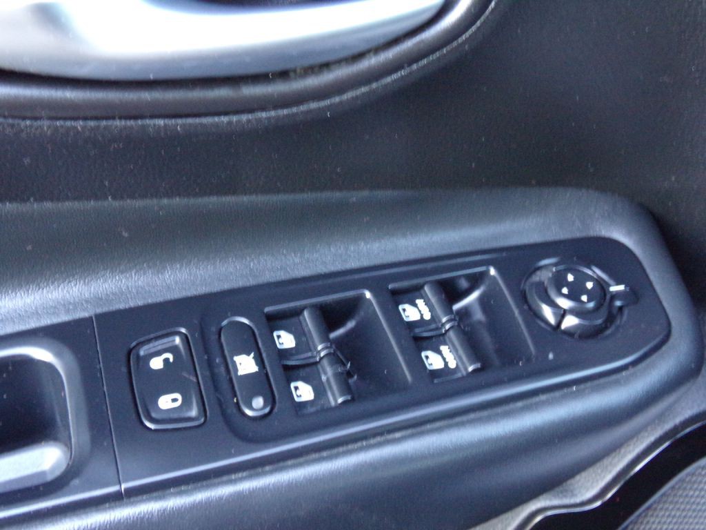 2017 Jeep Renegade Image 15
