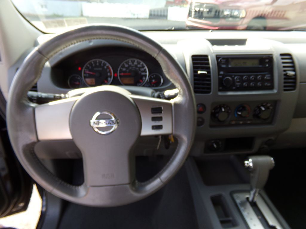 2006 Nissan Frontier Image 9