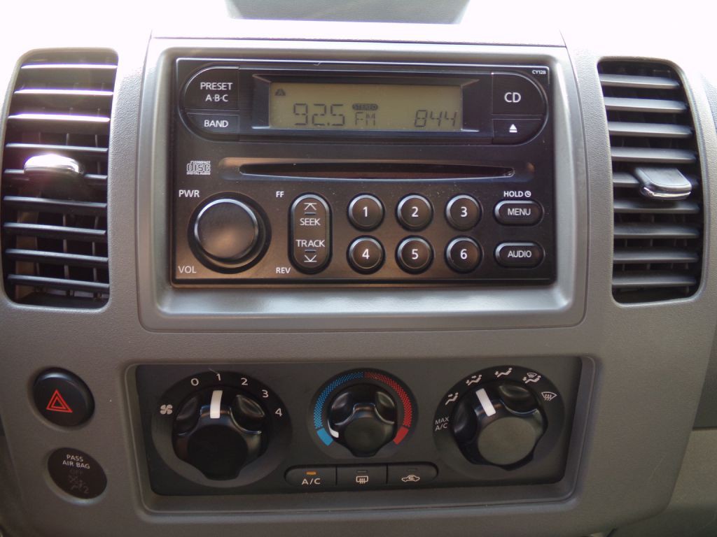 2006 Nissan Frontier Image 11
