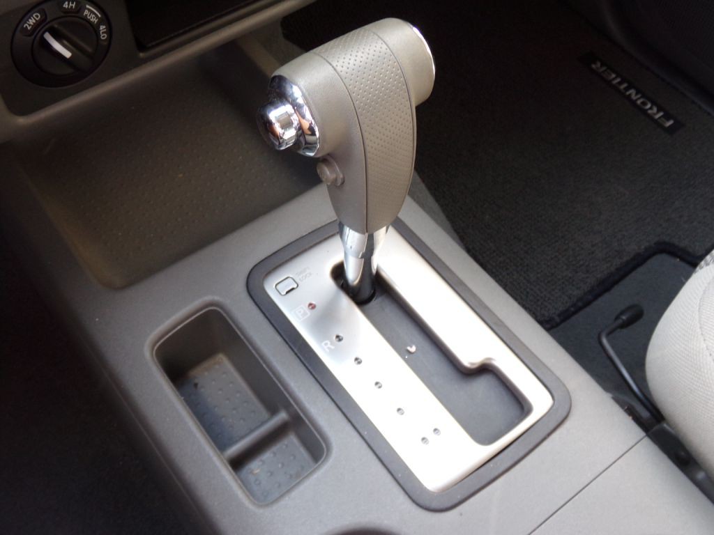 2006 Nissan Frontier Image 12