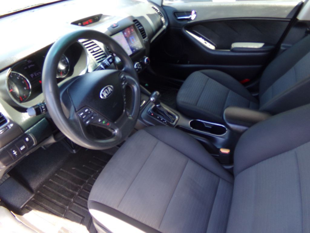 2015 Kia Forte Image 5