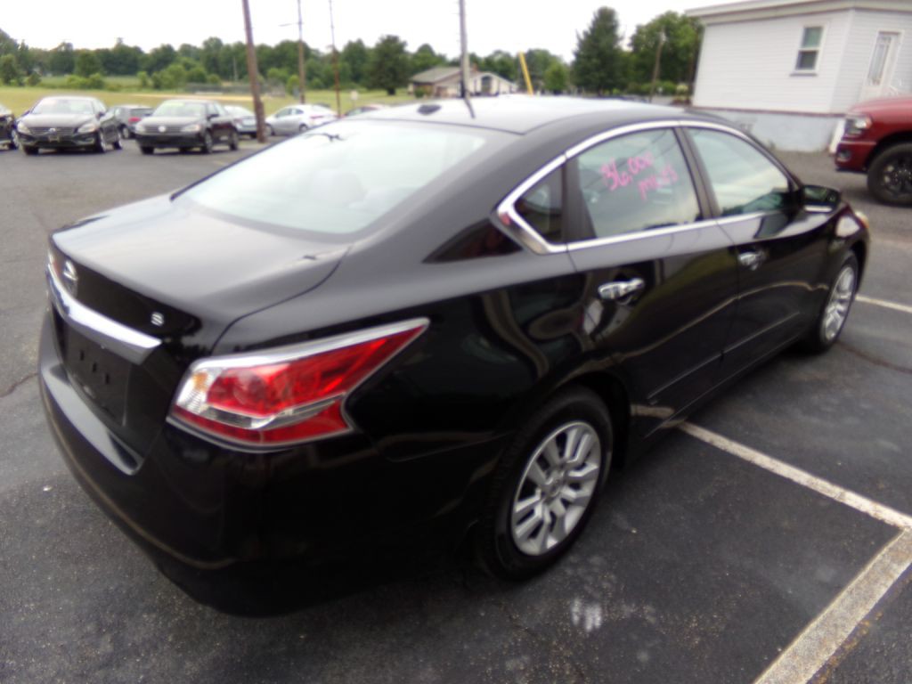 2015 Nissan Altima Image 4