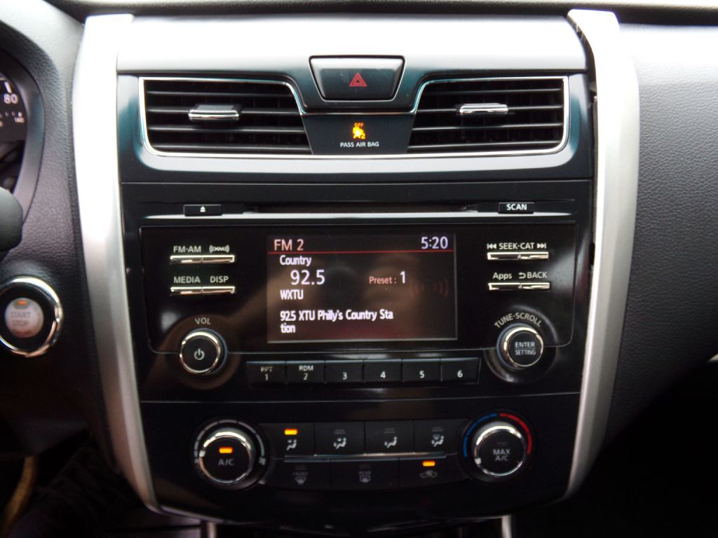 2015 Nissan Altima Image 11