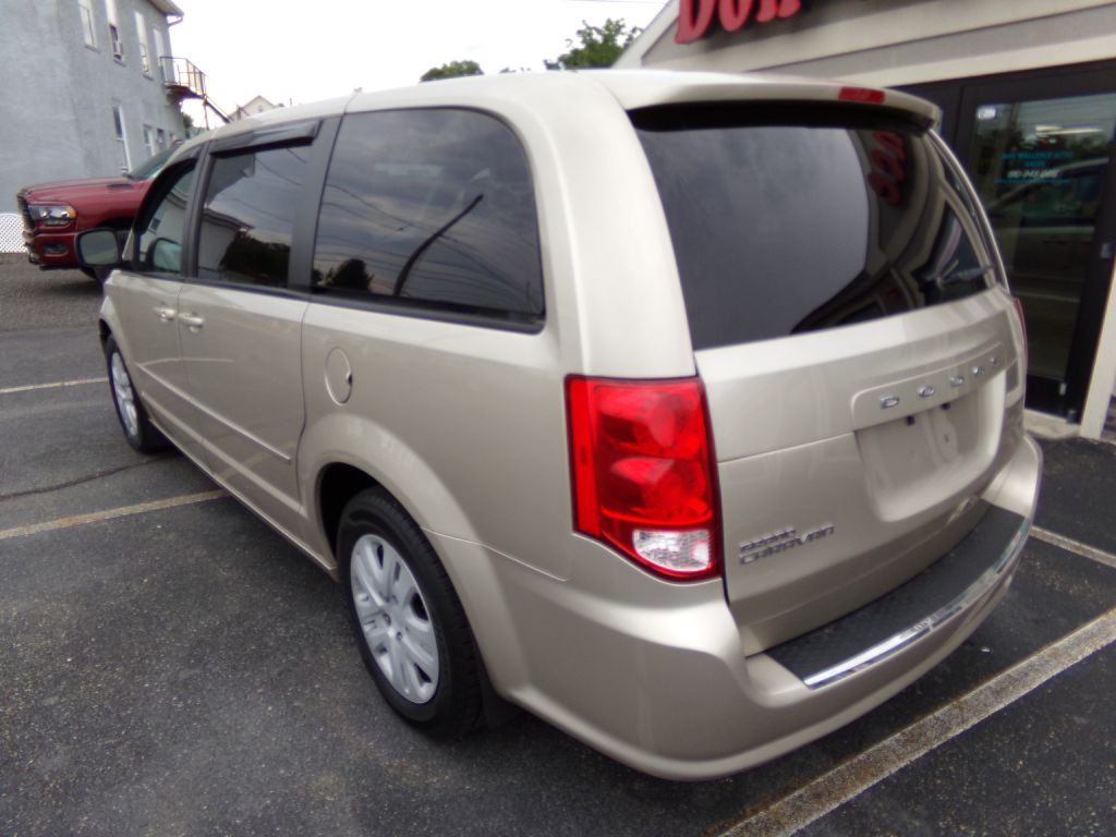 2014 Dodge Grand Caravan Image 2