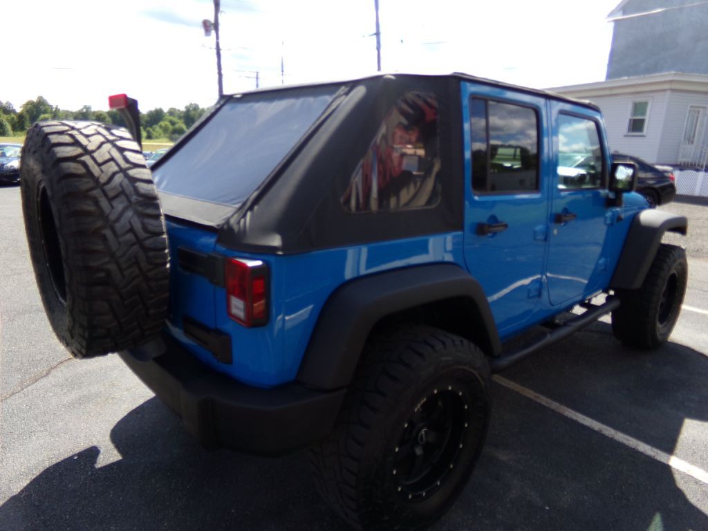 2011 Jeep Wrangler Unlimited Image 4
