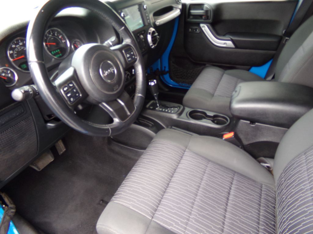 2011 Jeep Wrangler Unlimited Image 7