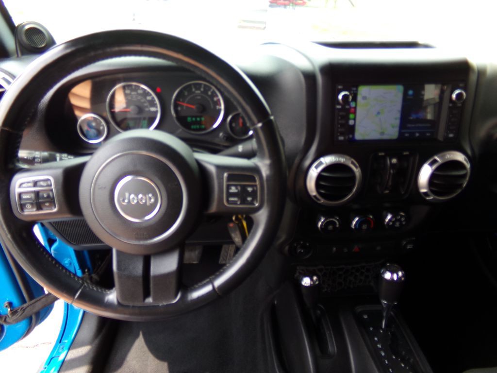 2011 Jeep Wrangler Unlimited Image 9