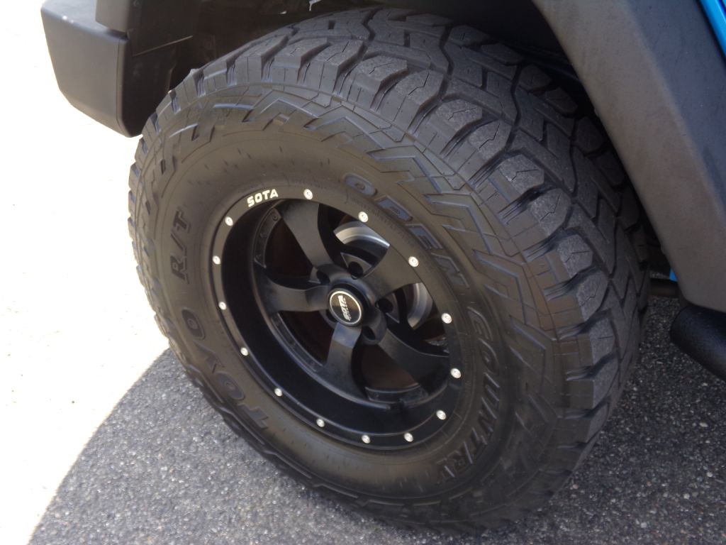 2011 Jeep Wrangler Unlimited Image 24