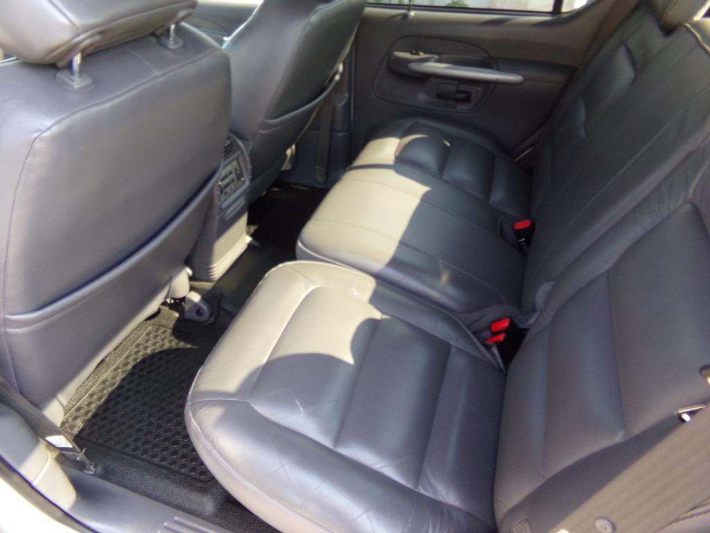 2001 Ford Explorer Image 8
