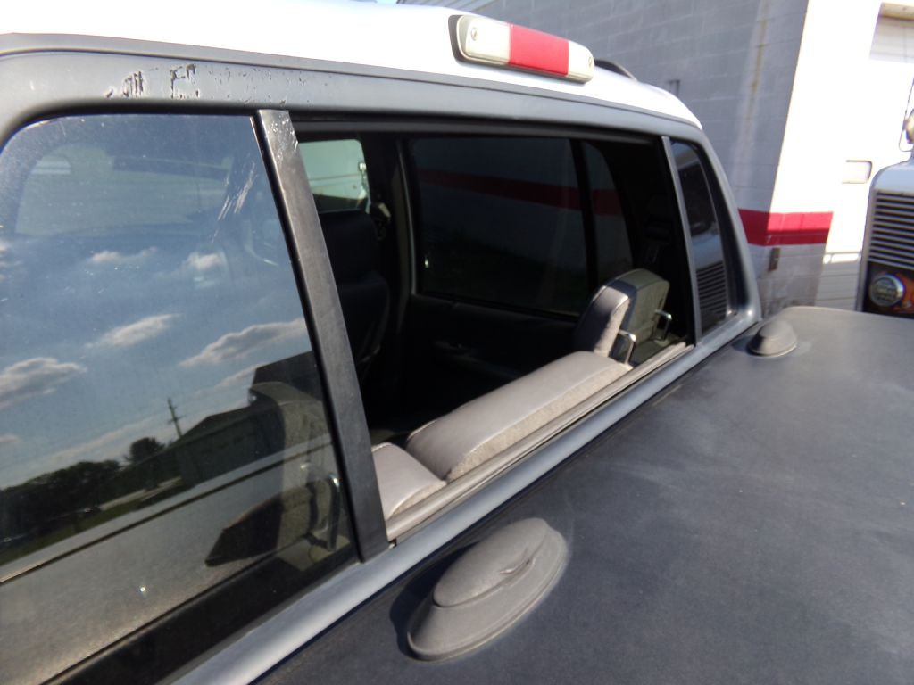 2001 Ford Explorer Image 15