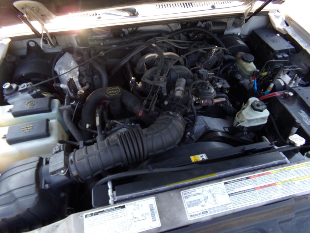 2001 Ford Explorer Image 21