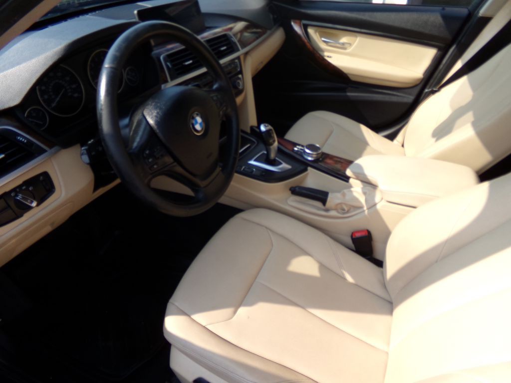 2017 BMW 3 Series Image 7