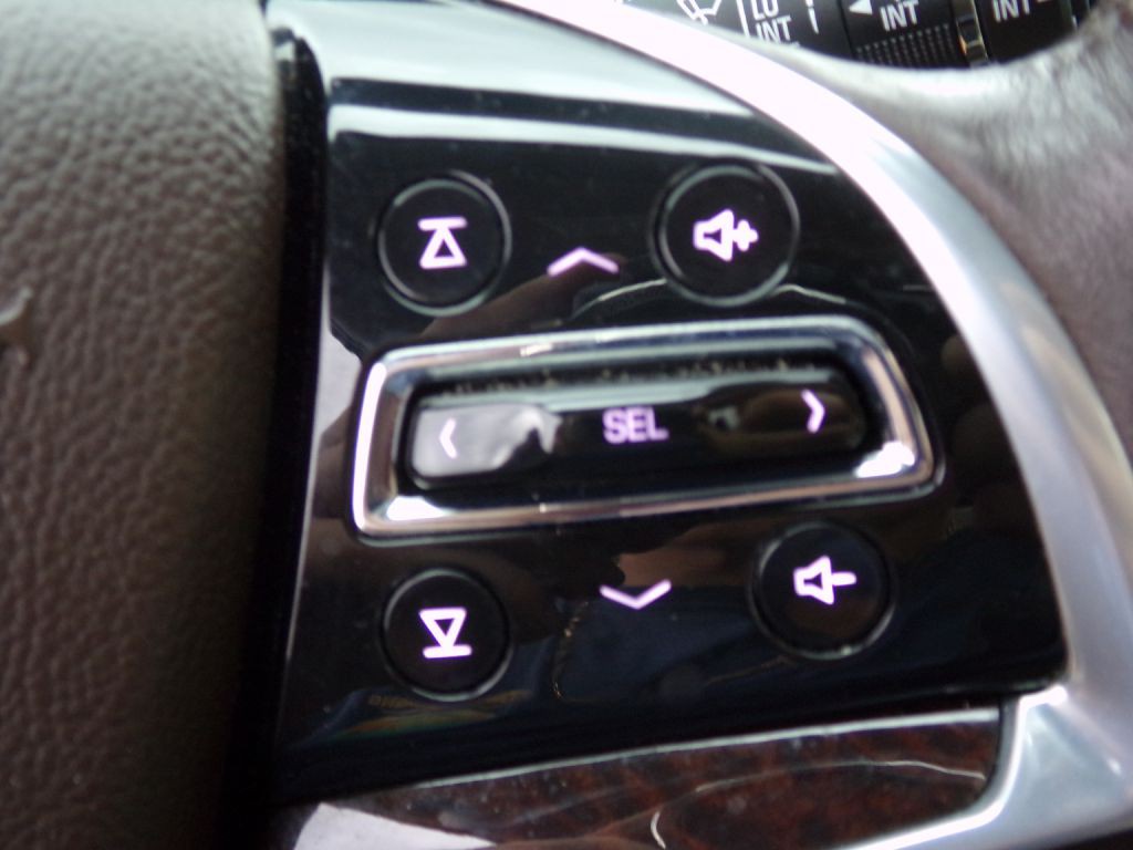 2016 Cadillac SRX Image 12