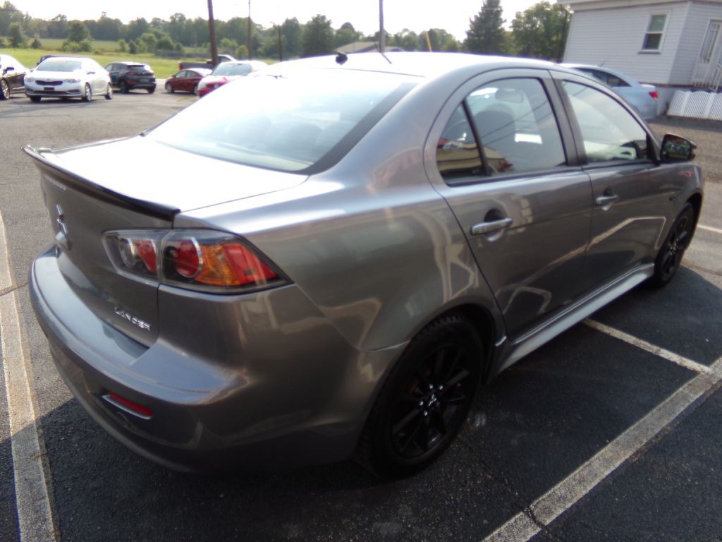 2017 Mitsubishi Lancer Image 4
