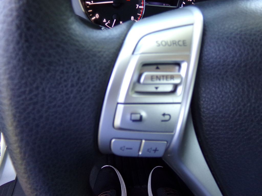 2017 Nissan Altima Image 11