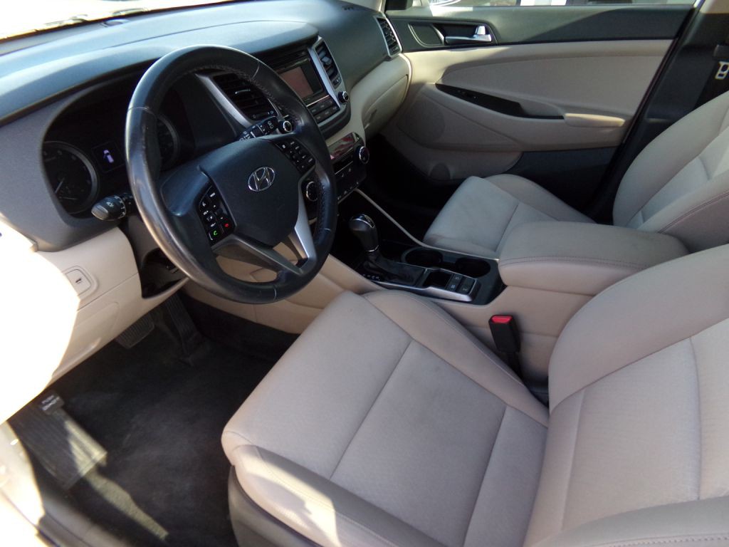 2016 Hyundai Tucson Image 7