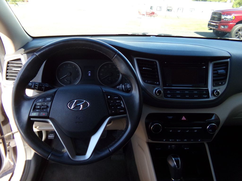 2016 Hyundai Tucson Image 9