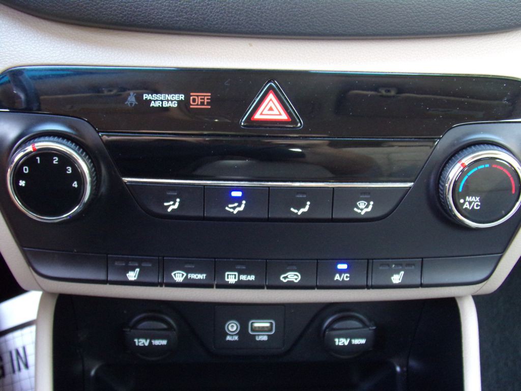 2016 Hyundai Tucson Image 12