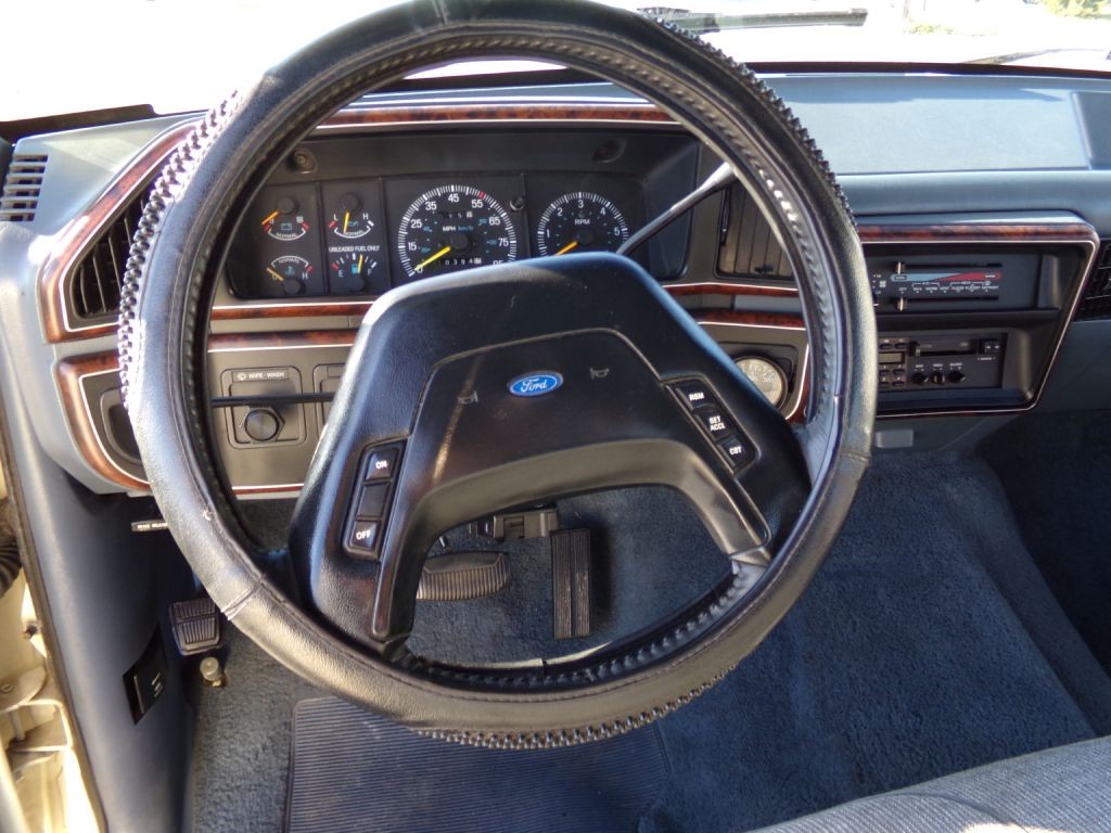 1991 Ford F-350 Image 11