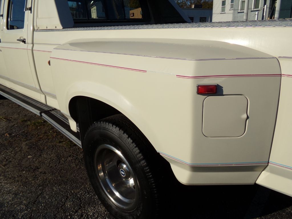 1991 Ford F-350 Image 17