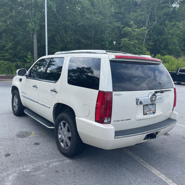 2007 Cadillac Escalade Image 1