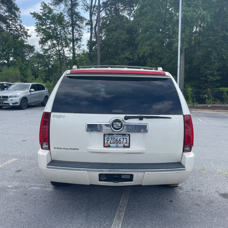 2007 Cadillac Escalade Image 2