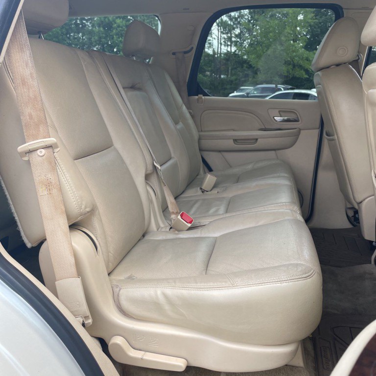 2007 Cadillac Escalade Image 10
