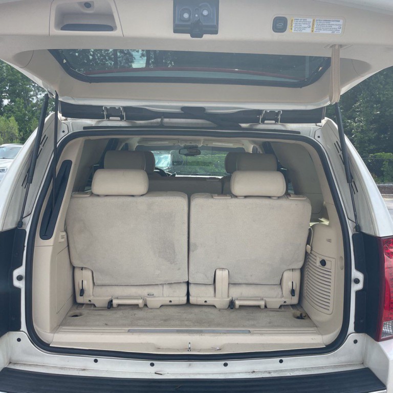 2007 Cadillac Escalade Image 16