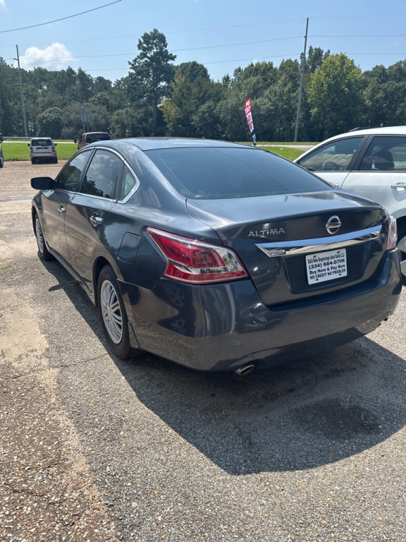2013 Nissan Altima Image 4