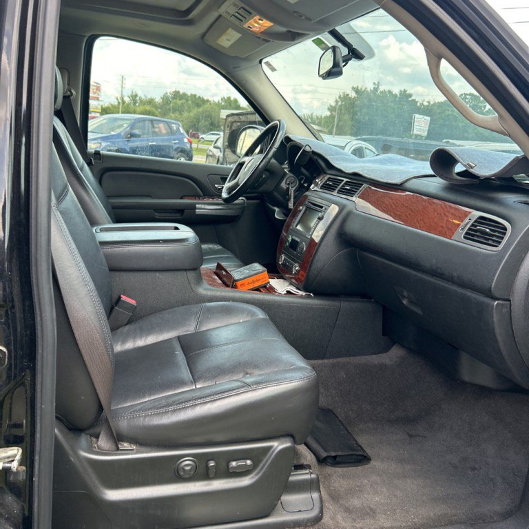 2008 GMC Yukon Image 10