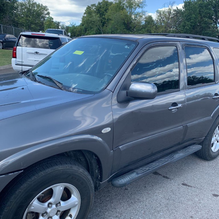 2005 Mazda Tribute Image 2