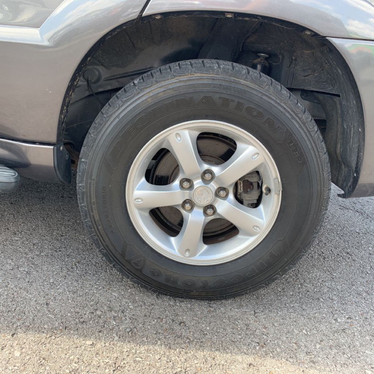 2005 Mazda Tribute Image 12