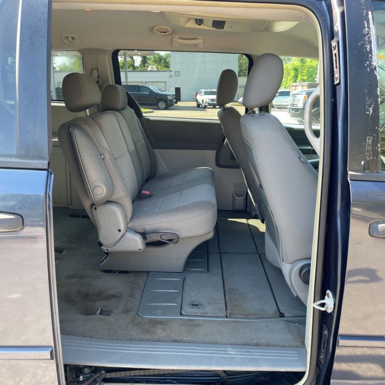 2008 Chrysler Town & Country Image 12