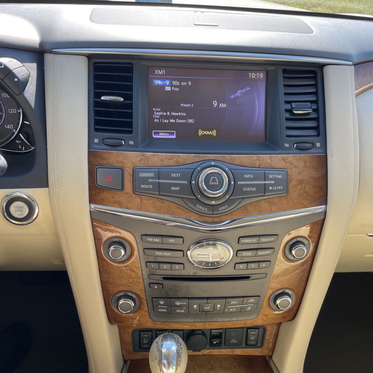 2014 INFINITI QX80 Image 15