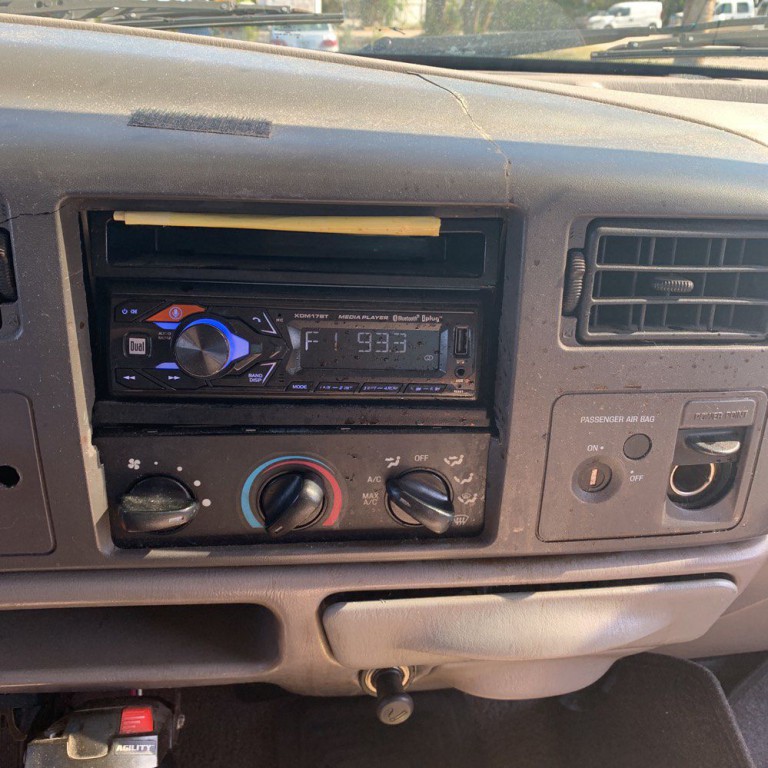 1999 Ford F-250 Image 13