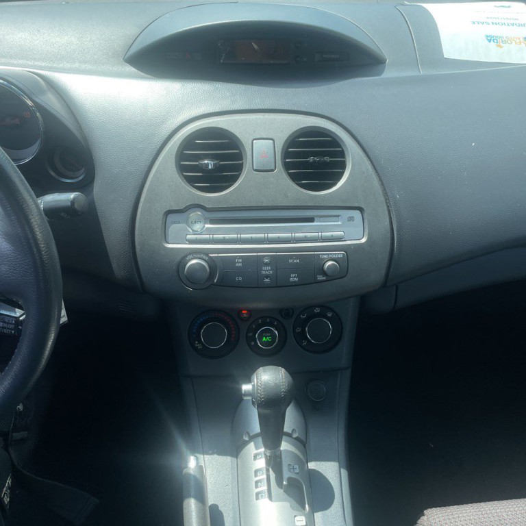 2009 Mitsubishi Eclipse Image 11