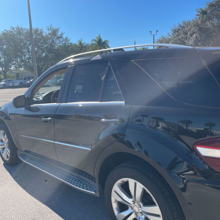 2010 Mercedes-Benz M-Class Image 7