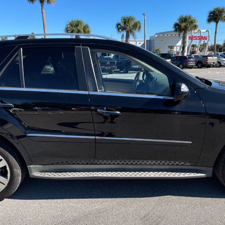 2010 Mercedes-Benz M-Class Image 11