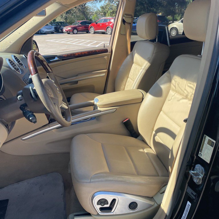 2010 Mercedes-Benz M-Class Image 17