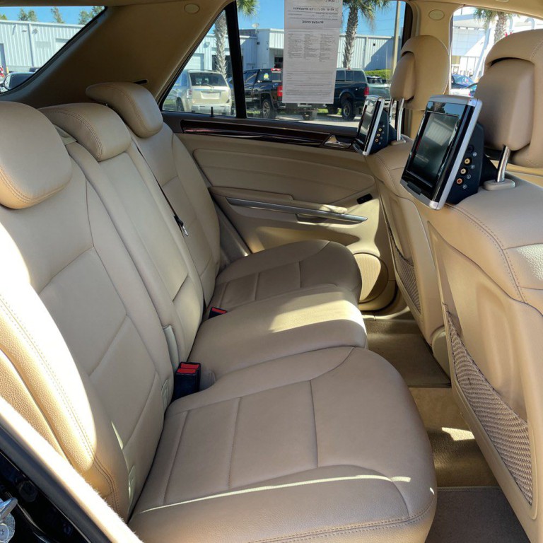 2010 Mercedes-Benz M-Class Image 20