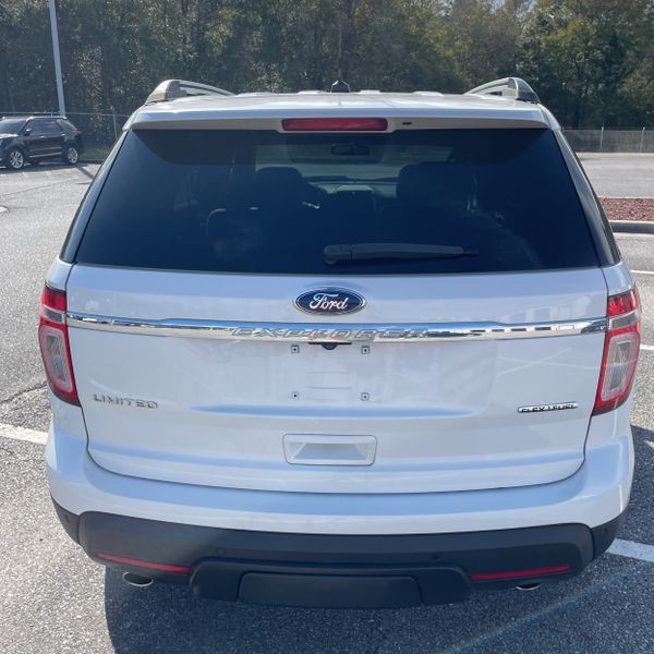 2015 Ford Explorer Image 2