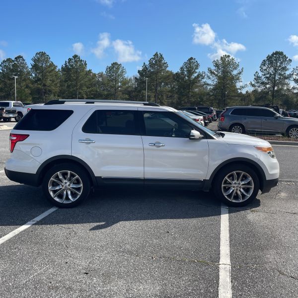 2015 Ford Explorer Image 3