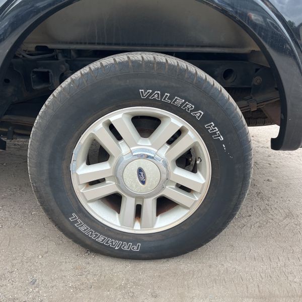 2004 Ford F-150 Image 5