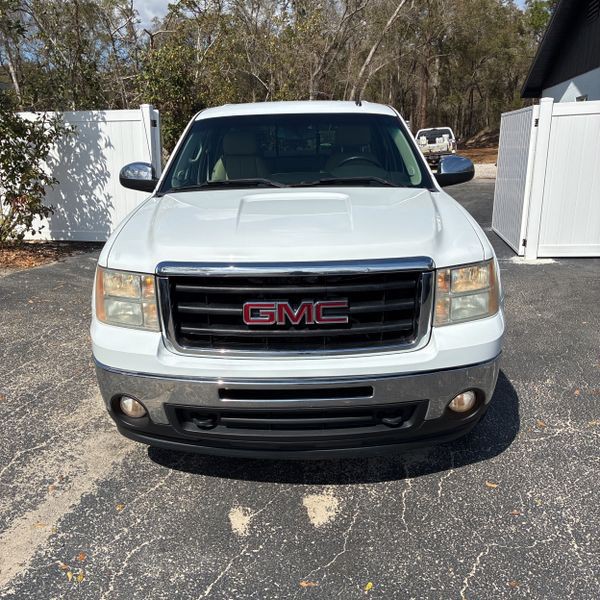 2011 GMC Sierra Image 4