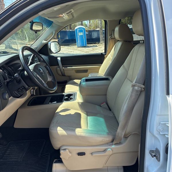 2011 GMC Sierra Image 6