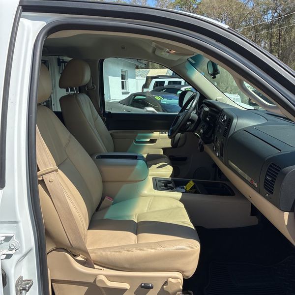 2011 GMC Sierra Image 7